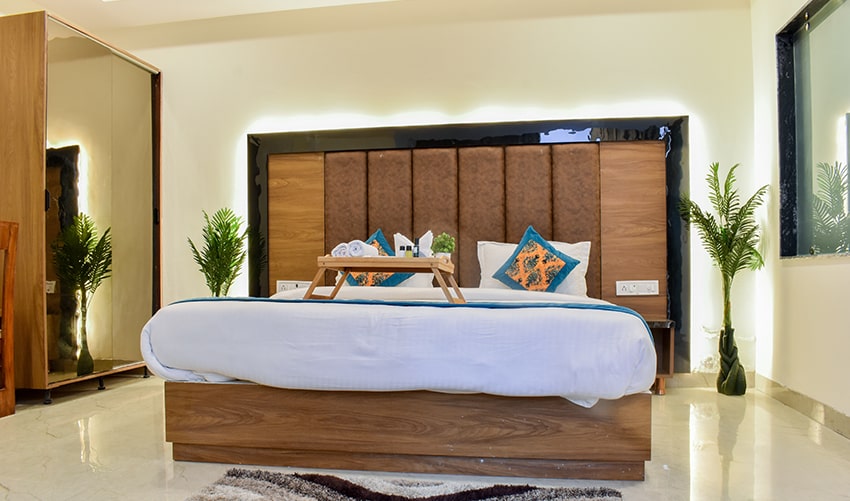 Rooms with Amenities in Mahipalpur, New Delhi